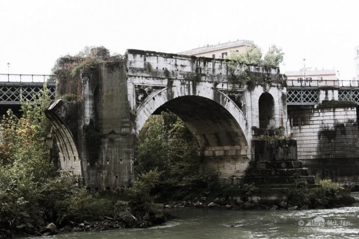 Ponte Rotto, Rome, Italy